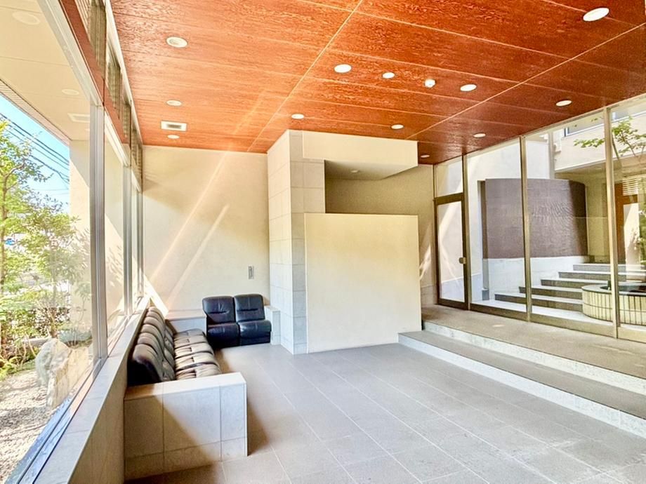 2LDK Apartment for Sale in Kamakura, Kanagawa - 88.93m² - Thumbnail 2