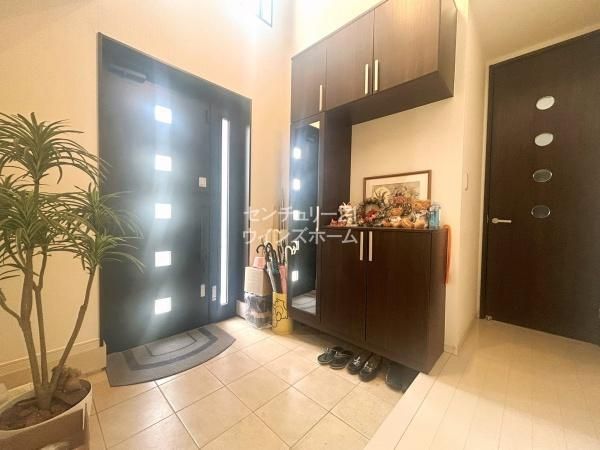 4LDK Custom-Built Home on Corner Lot in Saitama City - Thumbnail 4