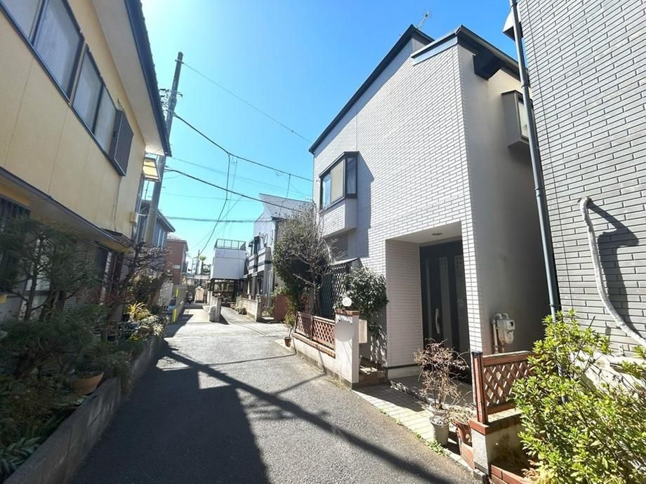 4DK House for Sale in Fuchu City, Tokyo - 83.61m2 - Thumbnail 2
