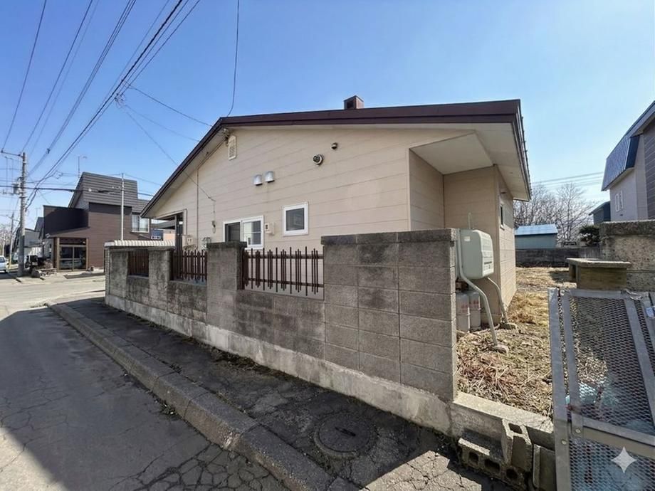3LDK House for Sale in Chitose, Hokkaido - 12.3 Million Yen - Thumbnail 2