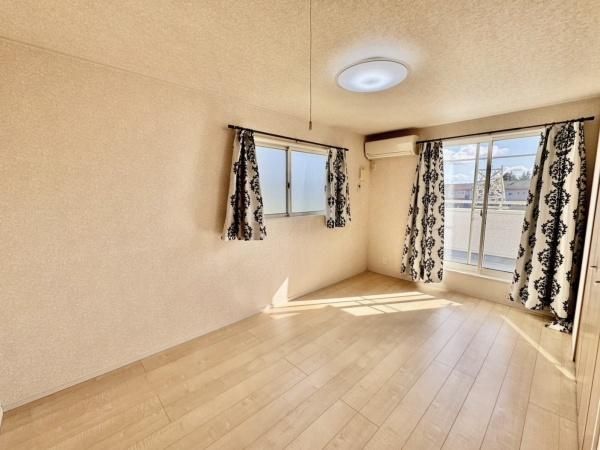 4LDK House for Sale in Tsuchiura, Ibaraki – 106m², Built 2017 - Thumbnail 3