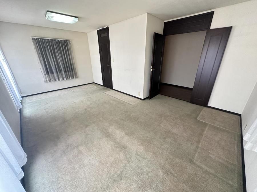 5LDK Used House in Hirakata, Osaka - 172.39m2 - Thumbnail 2