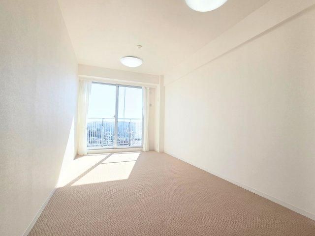Renovated 1LDK Apartment for Sale in Aoba Ward, Sendai - Thumbnail 3