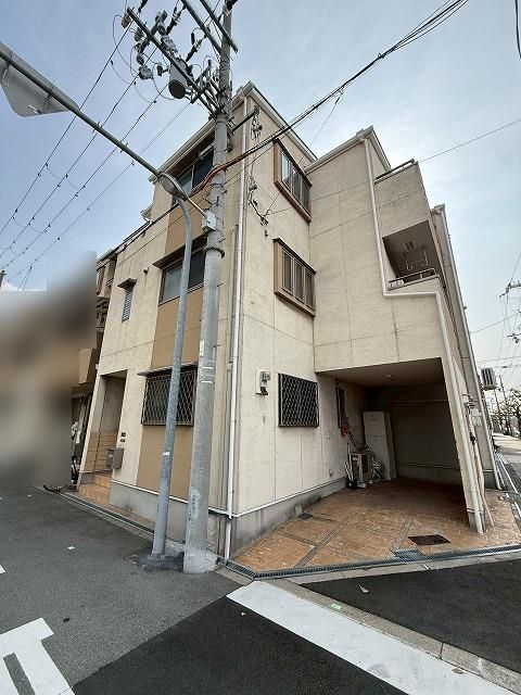 4LDK Detached House with Inner Garage in Osaka Taisho Ward - Thumbnail 2