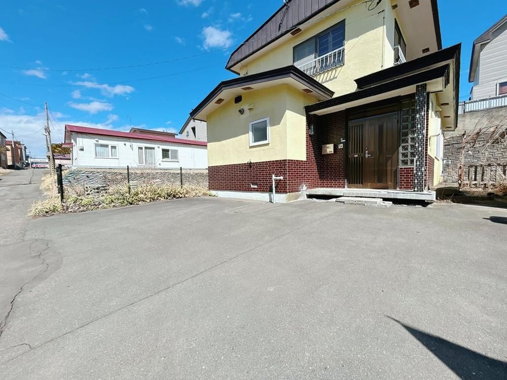 5LDK Detached House in Kushiro, Hokkaido – 10,490,000 Yen - Thumbnail 2