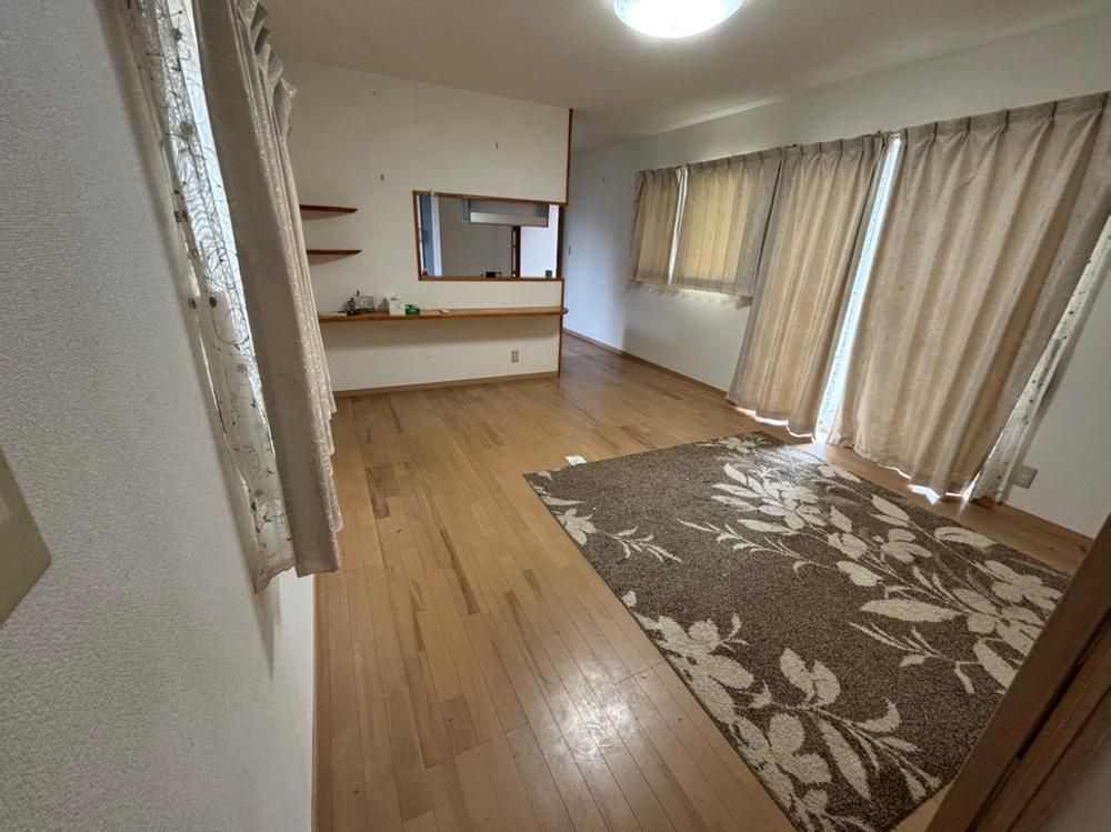 5LDK House in Joetsu City with Large Garden and Parking - Thumbnail 4