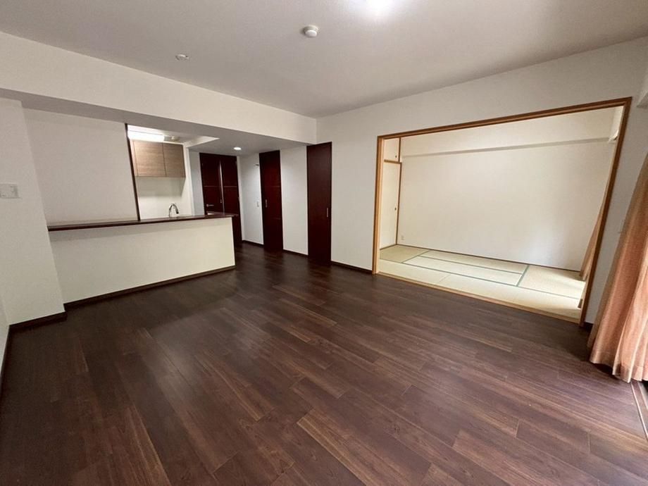 3LDK Apartment for Sale in Miyamae-ku, Kawasaki - 76.2m2 - Thumbnail 3