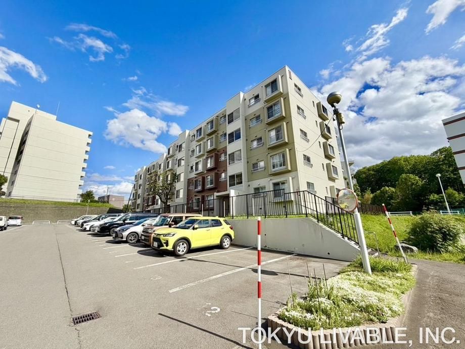 3LDK Apartment for Sale in Toyohira Ward, Sapporo - Thumbnail 2