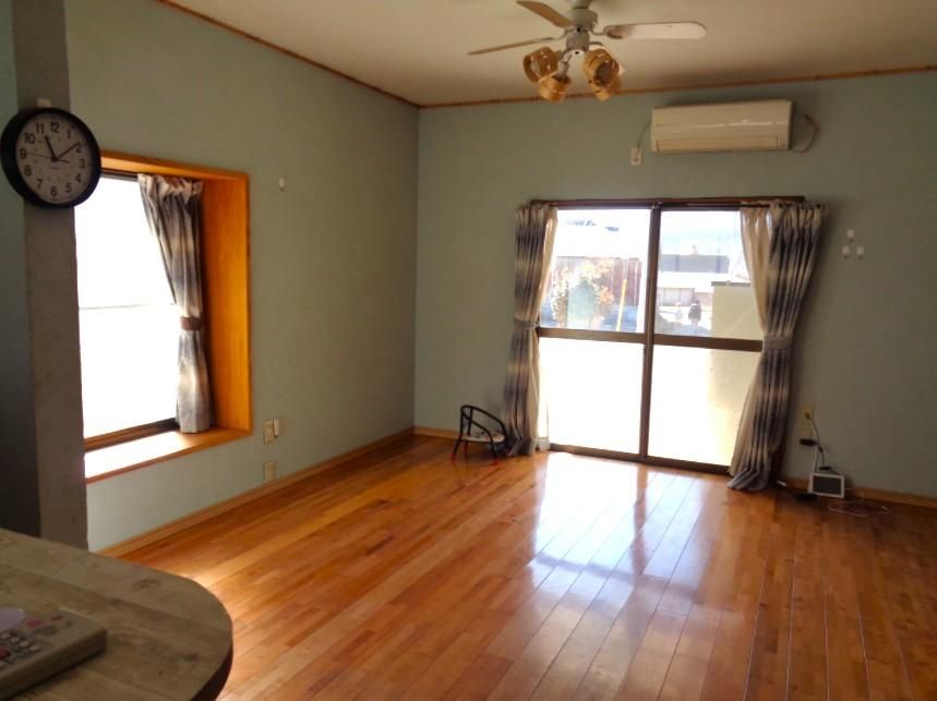 4LDK House with Mt. Fuji Views in Hokuto, Yamanashi - Thumbnail 3