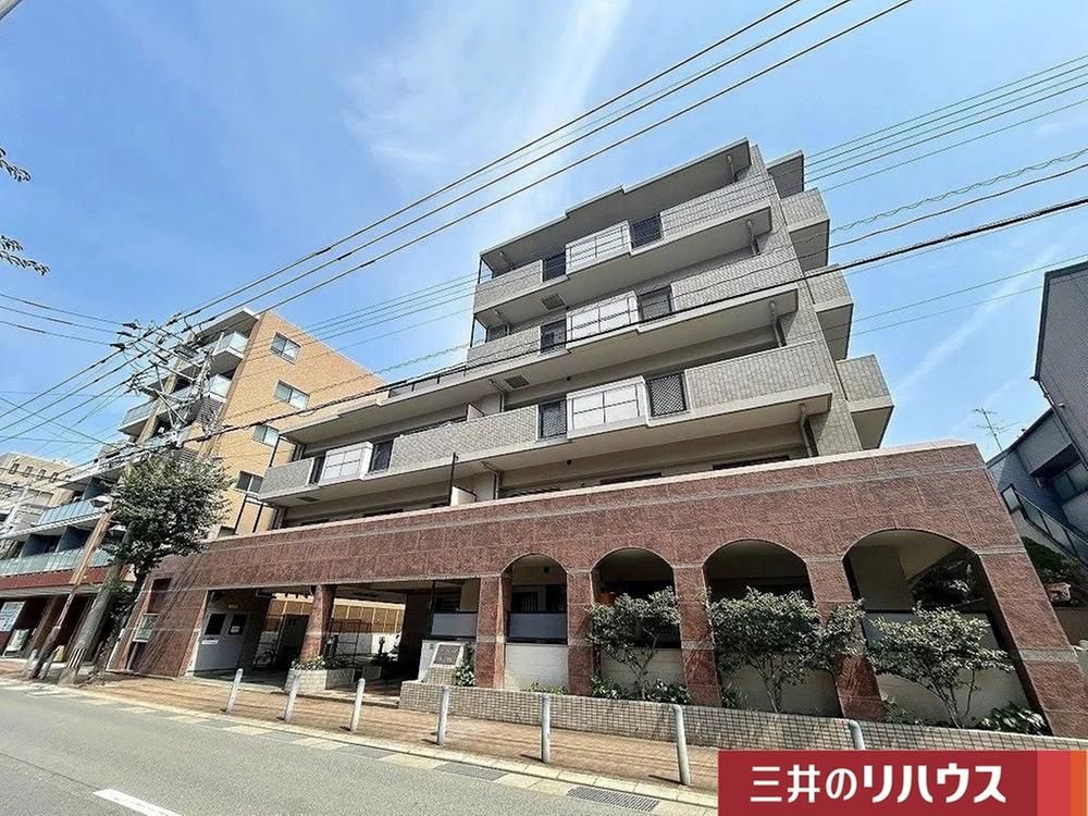 4LDK Apartment for Sale in Jonan Ward, Fukuoka with Private Garden - Thumbnail 2