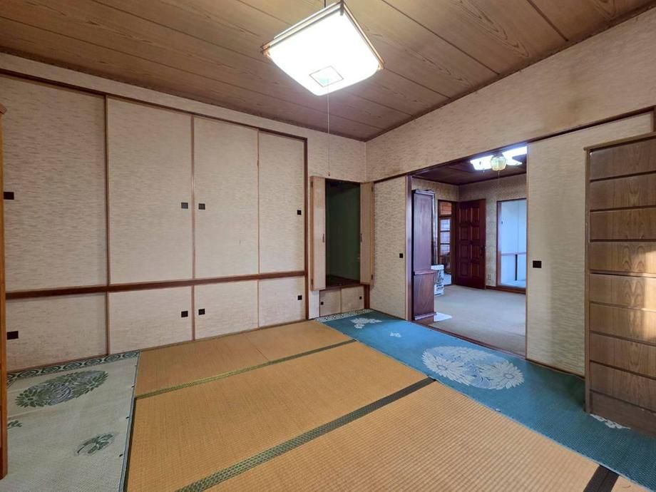 4LDK Detached House for Renovation in Kushiro City, Hokkaido - Thumbnail 3