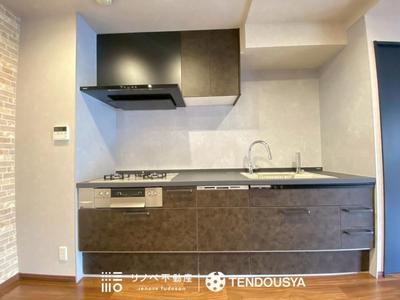Renovated 2LDK Apartment for Sale in Ikoma, Nara — Interior, Ikoma, Nara