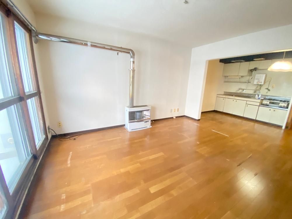 4LDK Apartment for Sale Near Shiroishi Station in Sapporo - Image 1