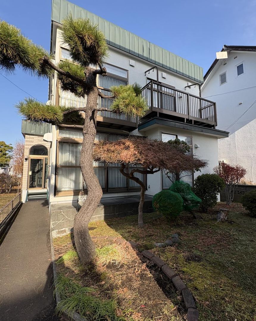 Land for Sale in Minami-ku, Sapporo - 241.89 sqm Near Subway - Thumbnail 2