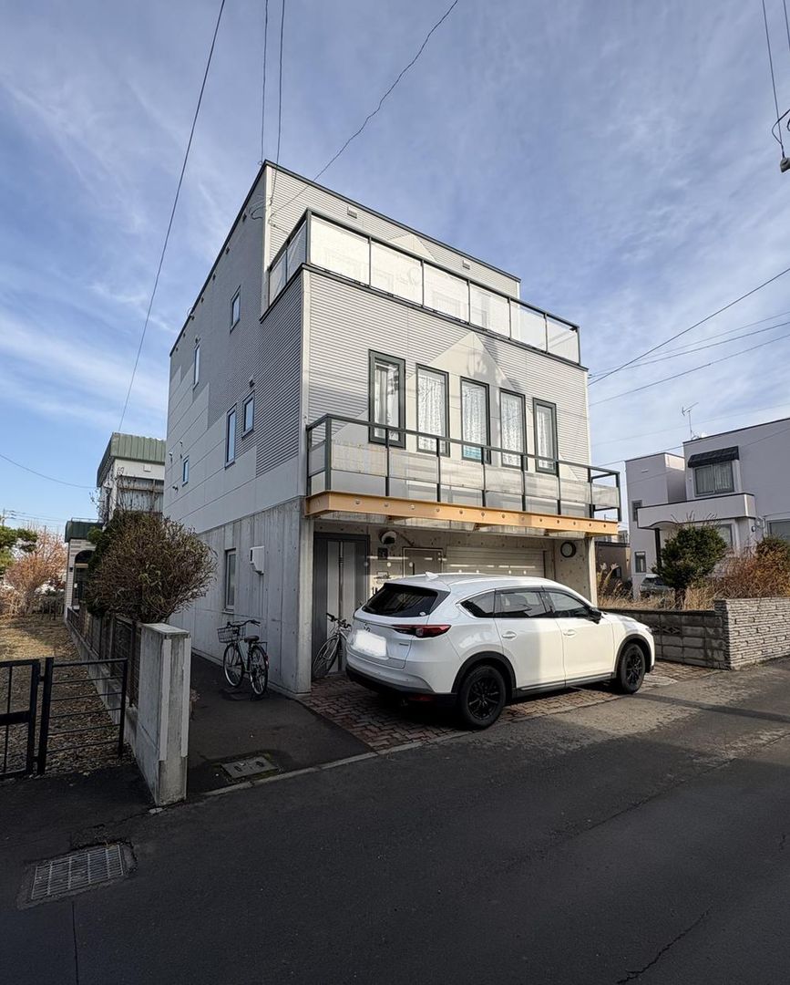 Land for Sale in Minami-ku, Sapporo - 241.89 sqm Near Subway - Thumbnail 3