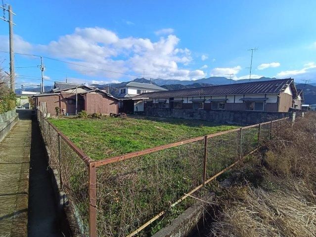 413 sqm Land for Sale in Saijo, Ehime Near Station - Thumbnail 3