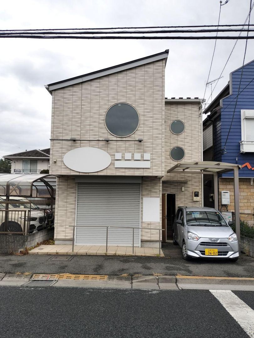 2-Storey House with Shop Space in Akishima, Tokyo - Thumbnail 2