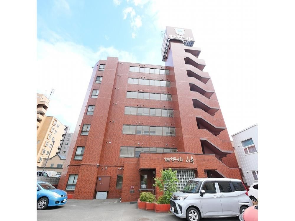 Renovated 2LDK Apartment for Sale in Chuo Ward, Sapporo - Thumbnail 2