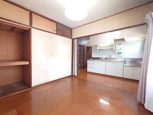 3DK Apartment for Sale in Isogo-ku, Yokohama - Thumbnail 4
