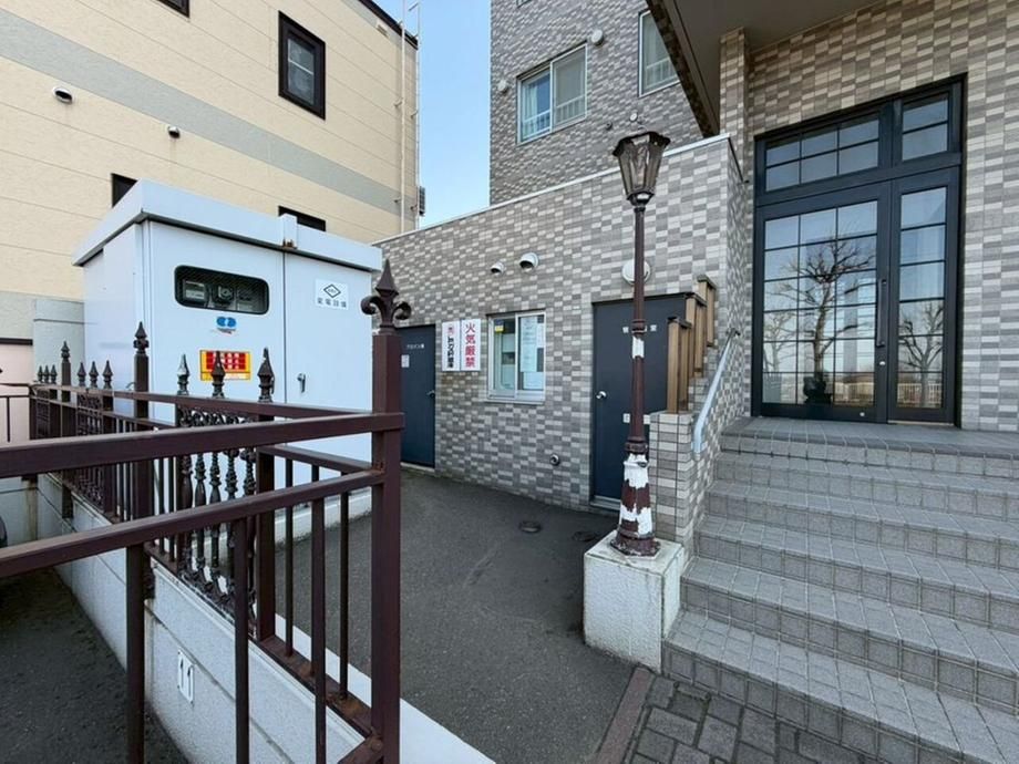 4LDK Apartment for Sale in Teine-ku, Sapporo, 83m² - Thumbnail 2