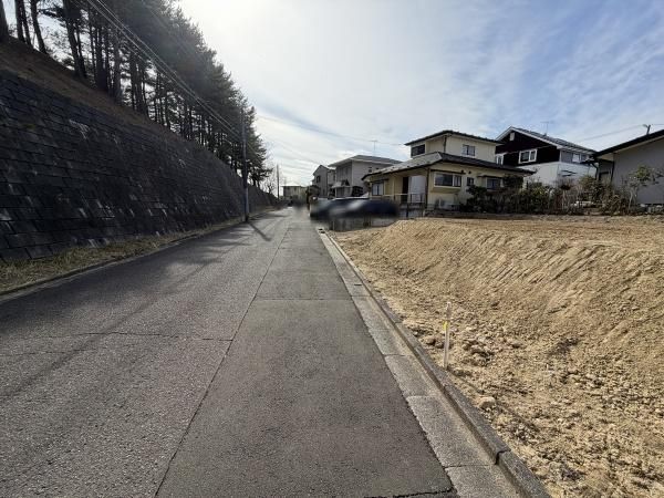 Land for Sale in Yoshinari, Aoba Ward, Sendai - 214m2 - Thumbnail 4