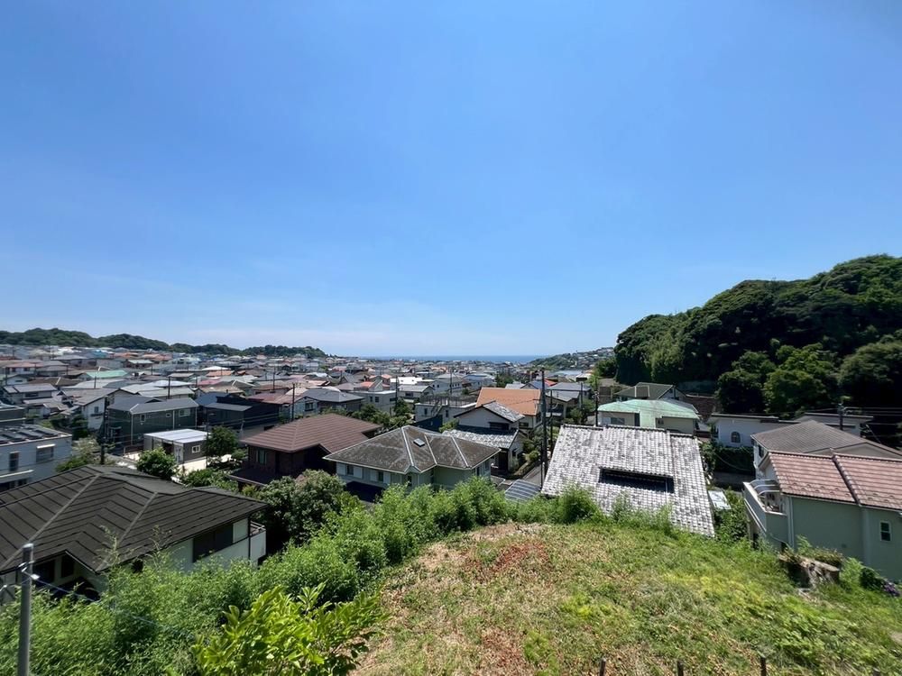 319m2 Building-Condition Land for Sale in Kamakura with Sea Views - Thumbnail 4
