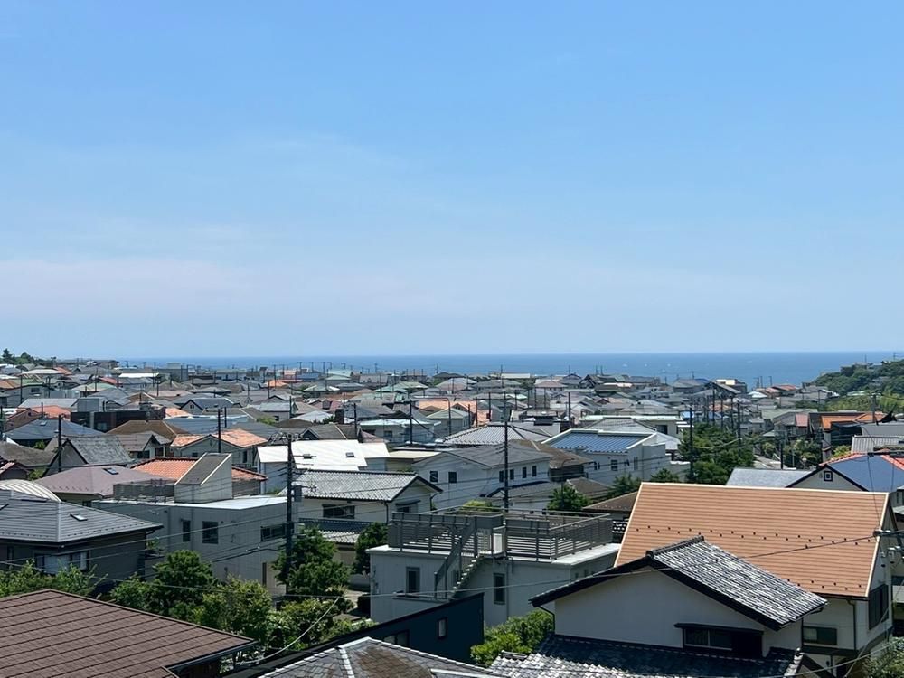 319m2 Building-Condition Land for Sale in Kamakura with Sea Views - Thumbnail 3