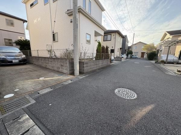 4LDK Detached House with Solar Power in Yachiyo, Chiba - Thumbnail 3