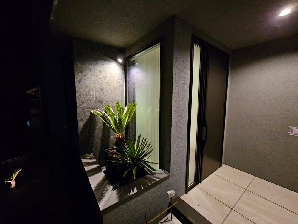 Newly Built 3-Story Home with Ocean and Mt. Fuji Views in Hayama - Thumbnail 2