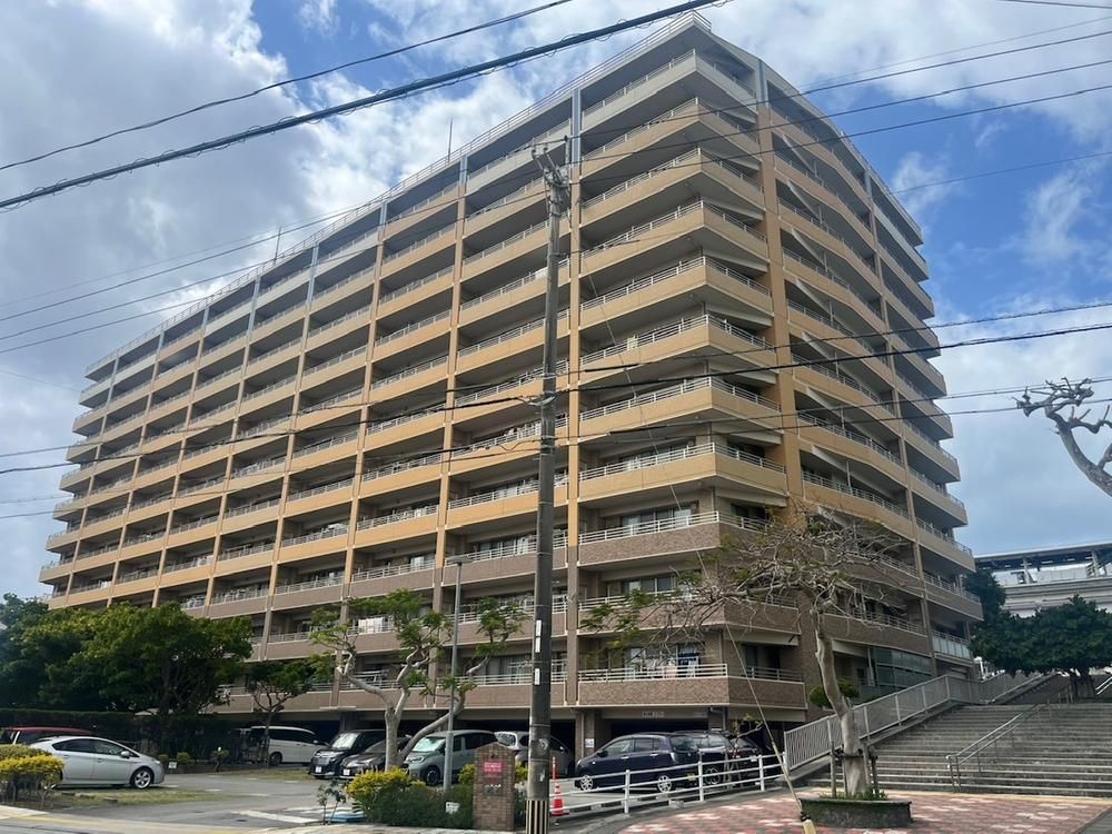 2LDK Apartment for Sale Near Akamine Station, Naha - Image 1