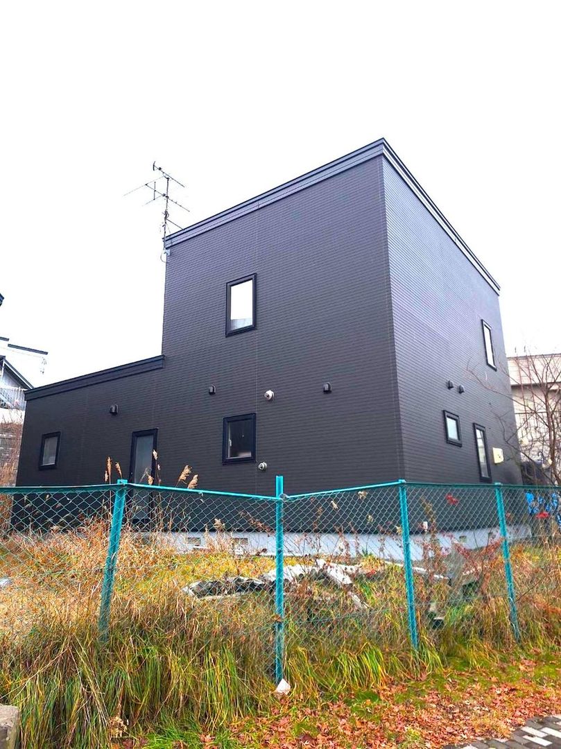 5LDK House in Quiet Kiyota, Sapporo with Large Land - Thumbnail 3
