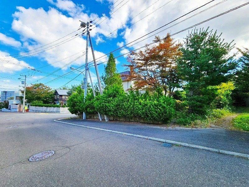 686 sqm Land for Sale in Asahigaoka, Chuo-ku, Sapporo - Thumbnail 4