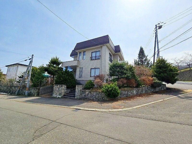 686 sqm Land for Sale in Asahigaoka, Chuo-ku, Sapporo - Thumbnail 2