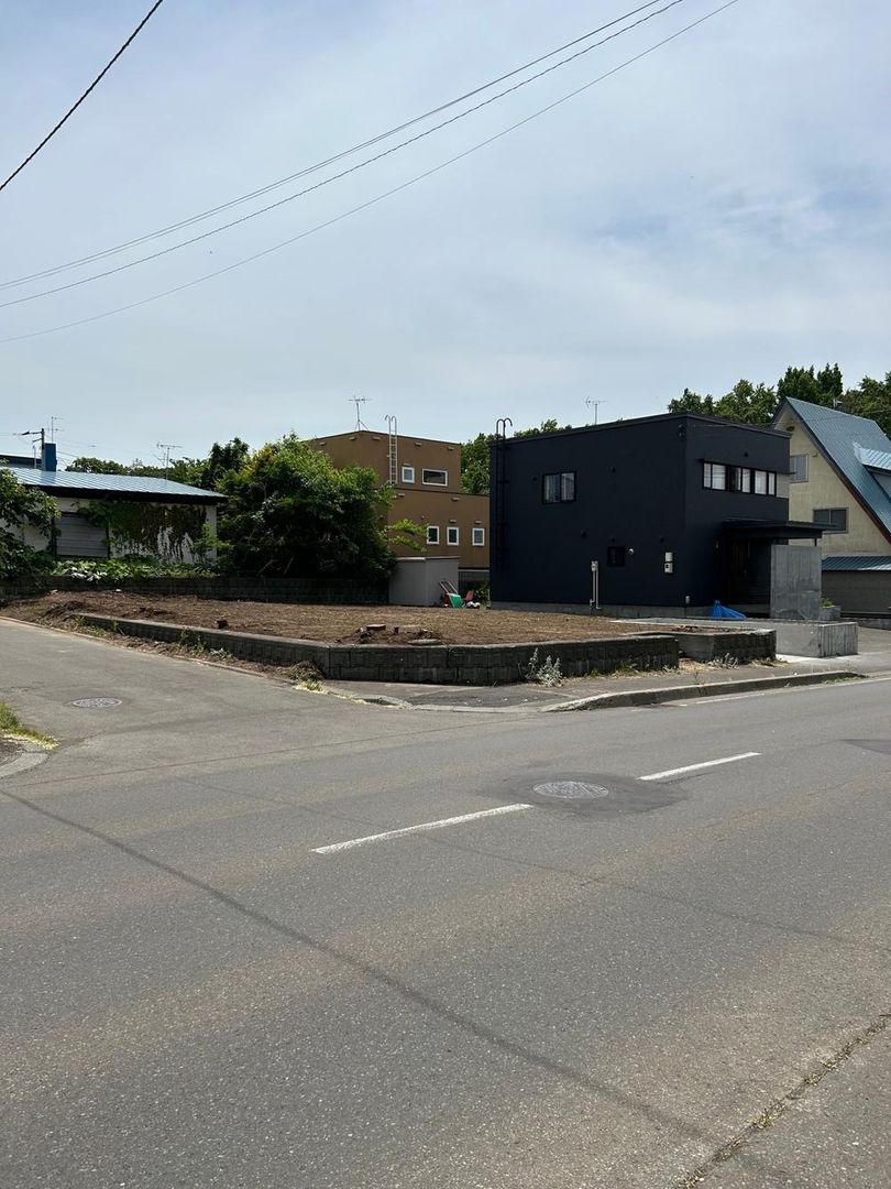 Land for Sale in Ebetsu, Hokkaido - 317.75m² Corner Lot - Thumbnail 2