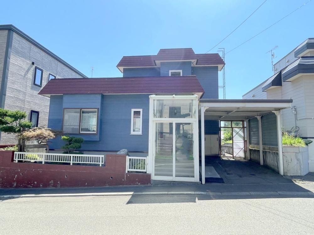 3LDK House for Sale in Nishi Ward, Sapporo, Hokkaido - Thumbnail 2