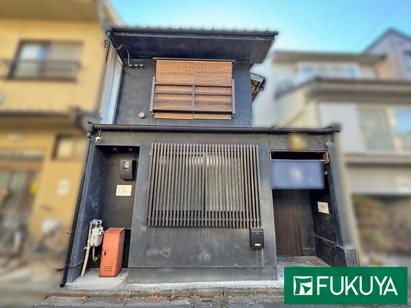 3K Detached House in Kamigyo Ward, Kyoto for Sale - Image 1