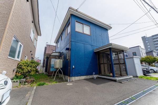 4LDK House Near Tsukisamu-Chuo Station in Sapporo - Thumbnail 2