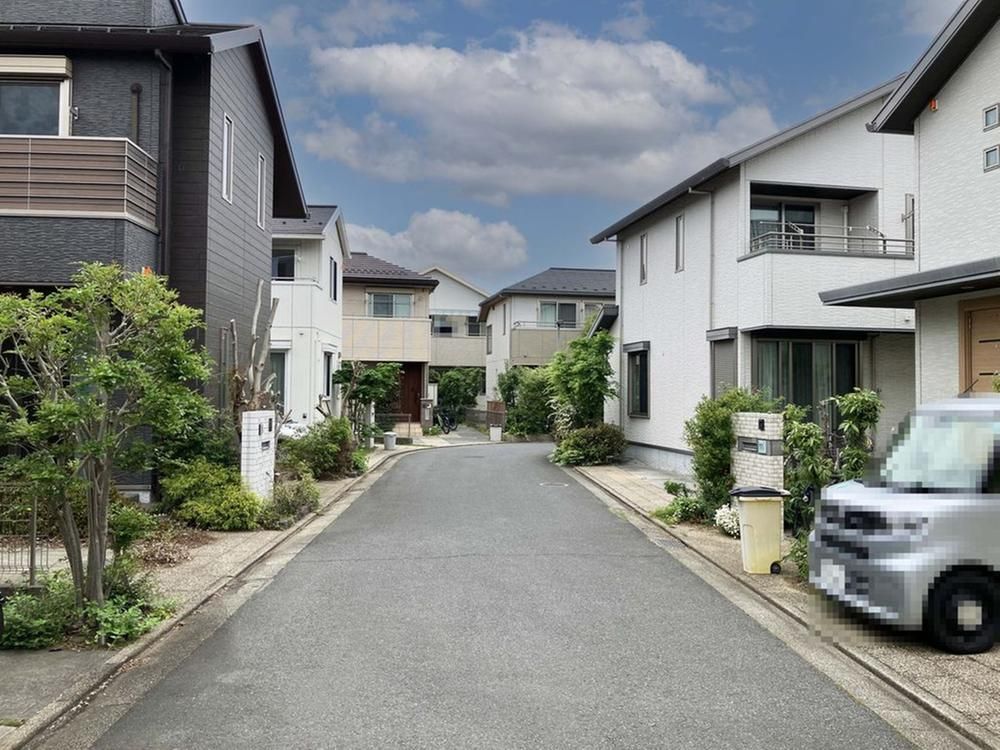 4LDK Detached House in Fuchu, Tokyo for Sale - Thumbnail 2