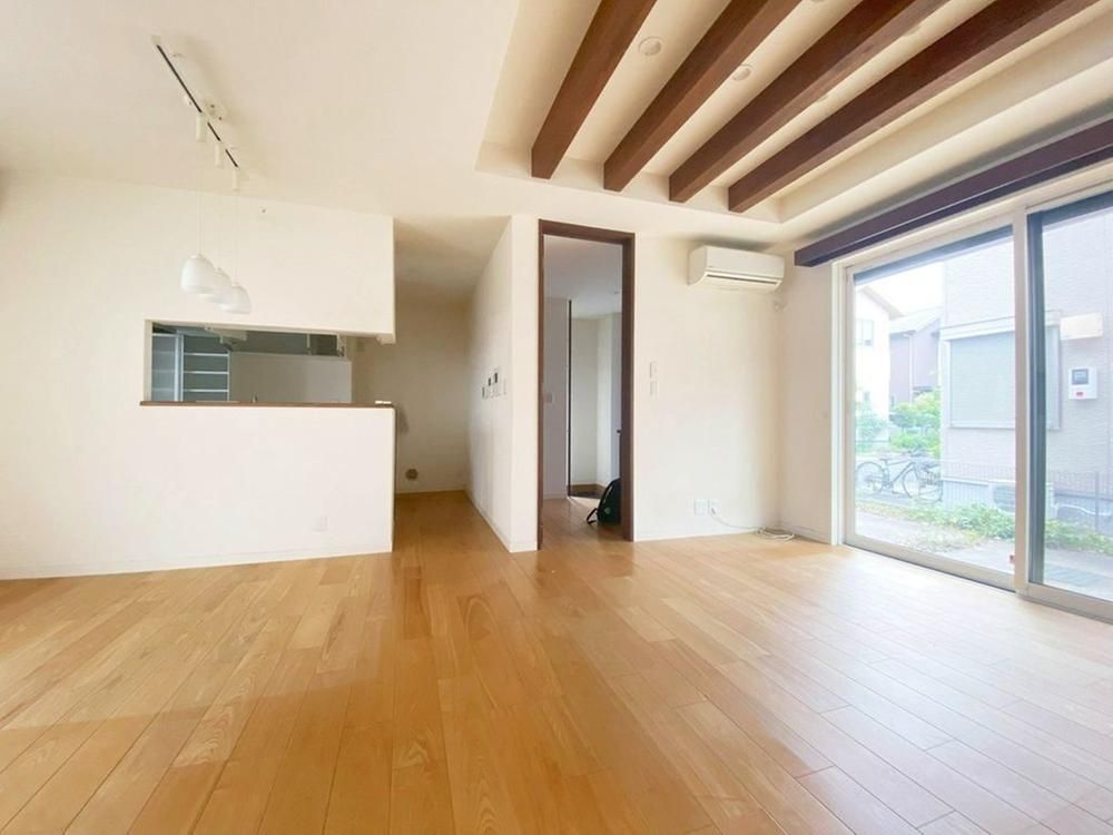 4LDK Detached House in Fuchu, Tokyo for Sale - Thumbnail 3