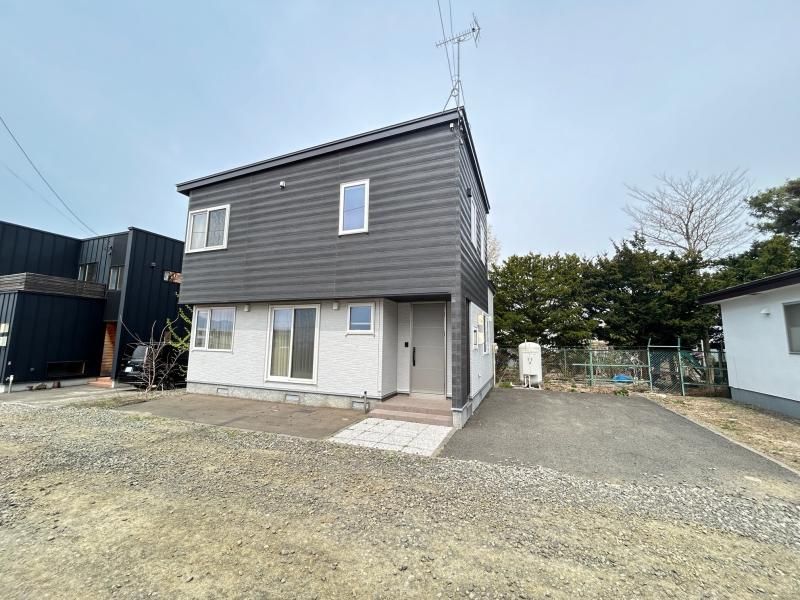 Renovated 4LDK House for Sale in Toyohira-ku, Sapporo - Thumbnail 3