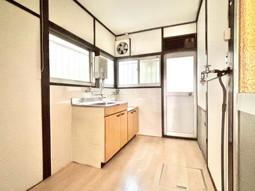 3K Terrace House for Sale in Higashitarumi, Kobe - 2.4 Million Yen - Thumbnail 4