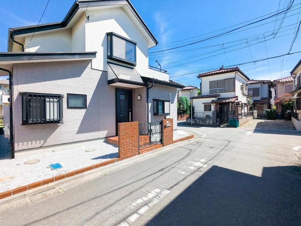 Renovated 2LDK House on Corner Lot in Fuchu, Tokyo - Thumbnail 3