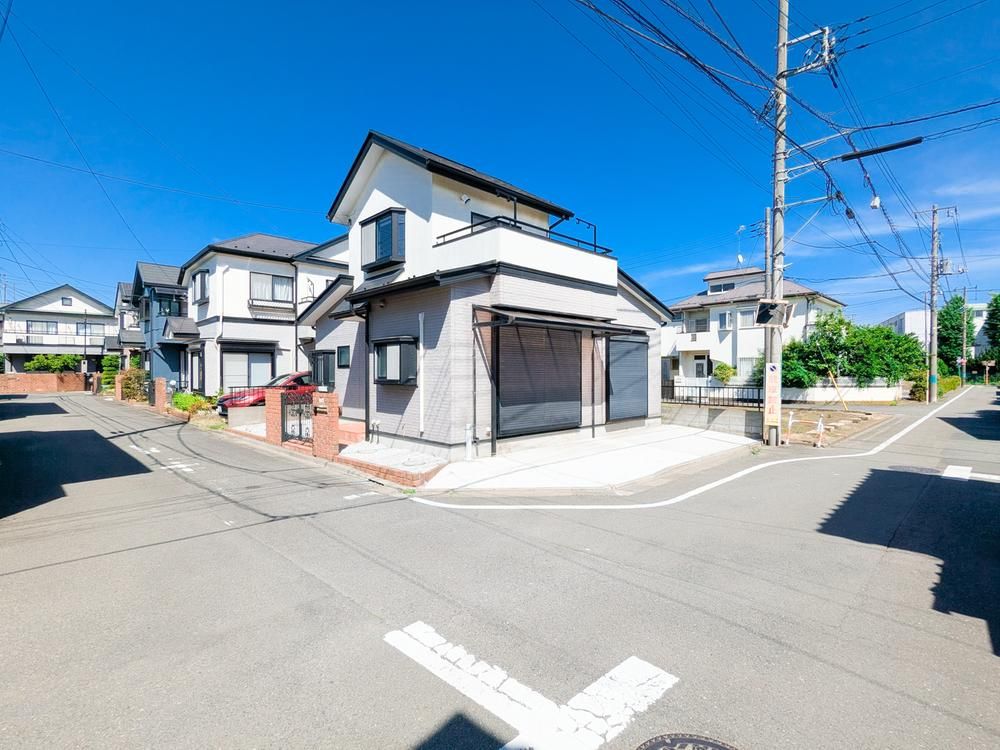 Renovated 2LDK House on Corner Lot in Fuchu, Tokyo - Thumbnail 2