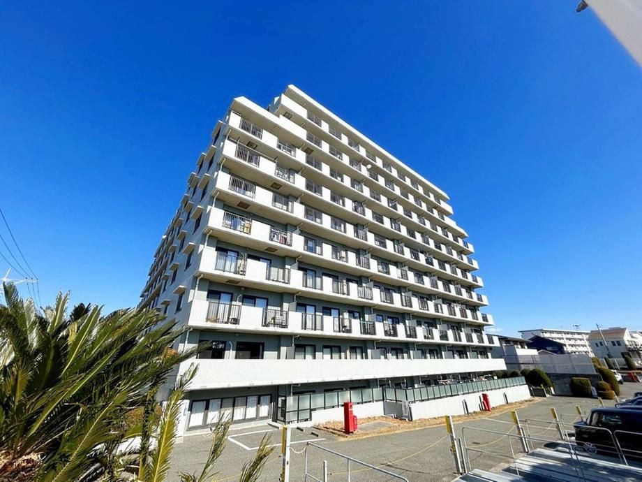 4LDK Apartment for Sale in Hiratsuka, Kanagawa - Thumbnail 2