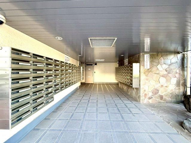 3LDK Apartment with Private Garden near Myorenji Station, Yokohama - Thumbnail 4