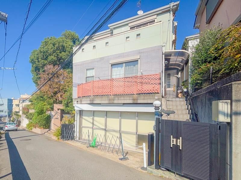 3LDK+S Detached House in Asahigaoka, Yokohama with 6-Car Garage - Thumbnail 3