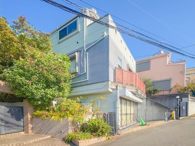 3LDK+S Detached House in Asahigaoka, Yokohama with 6-Car Garage - Thumbnail 4