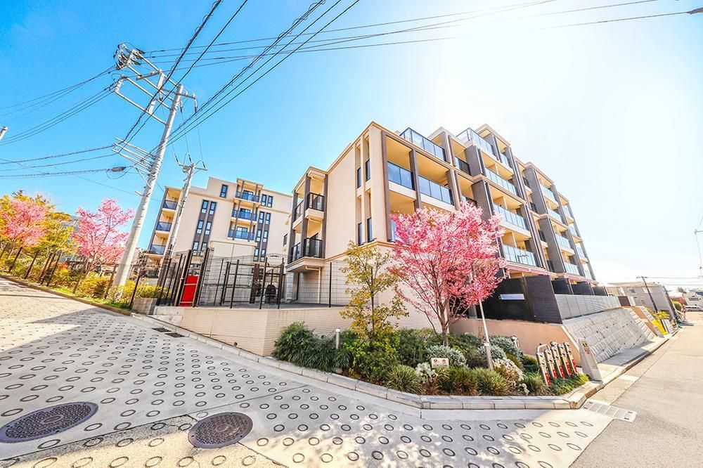3LDK Apartment for Sale in Konan-ku, Yokohama - Thumbnail 3