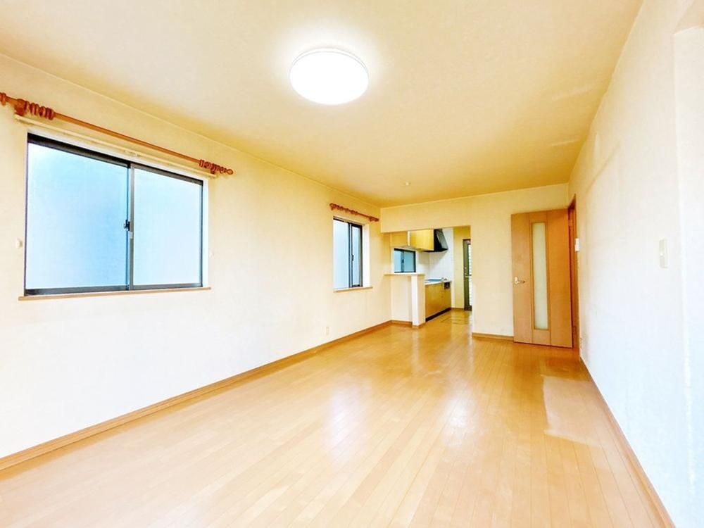 Renovated 4LDK House in Funabashi, Chiba - 27,990,000 Yen - Thumbnail 2