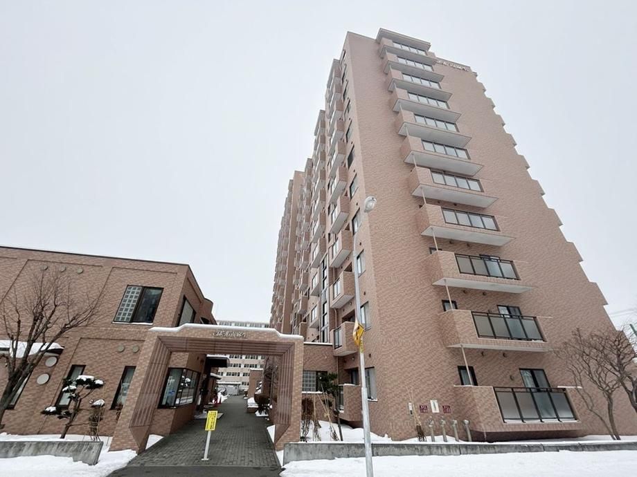 Laporte Minami Asabu 3LDK Apartment for Sale in Sapporo - Thumbnail 2